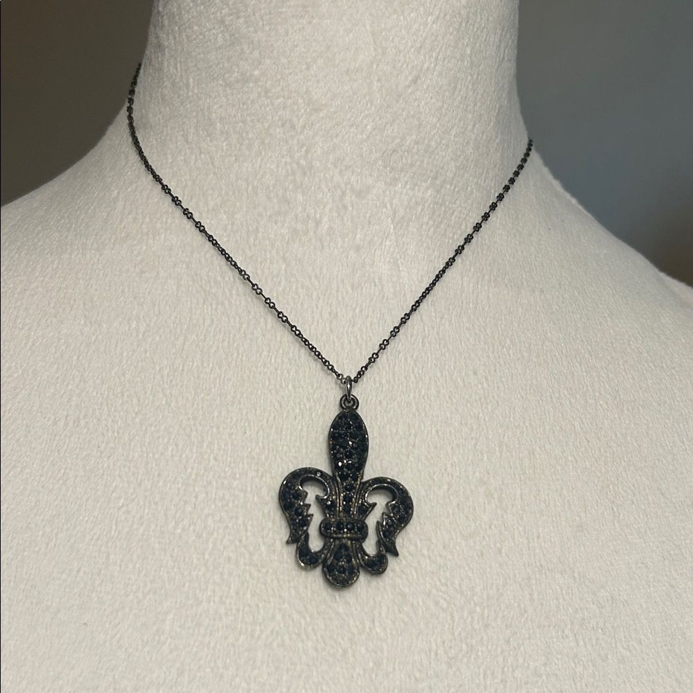 Vintage Black Rhinestone Fleur De Lis Pendant Necklace Goth Whimsigoth